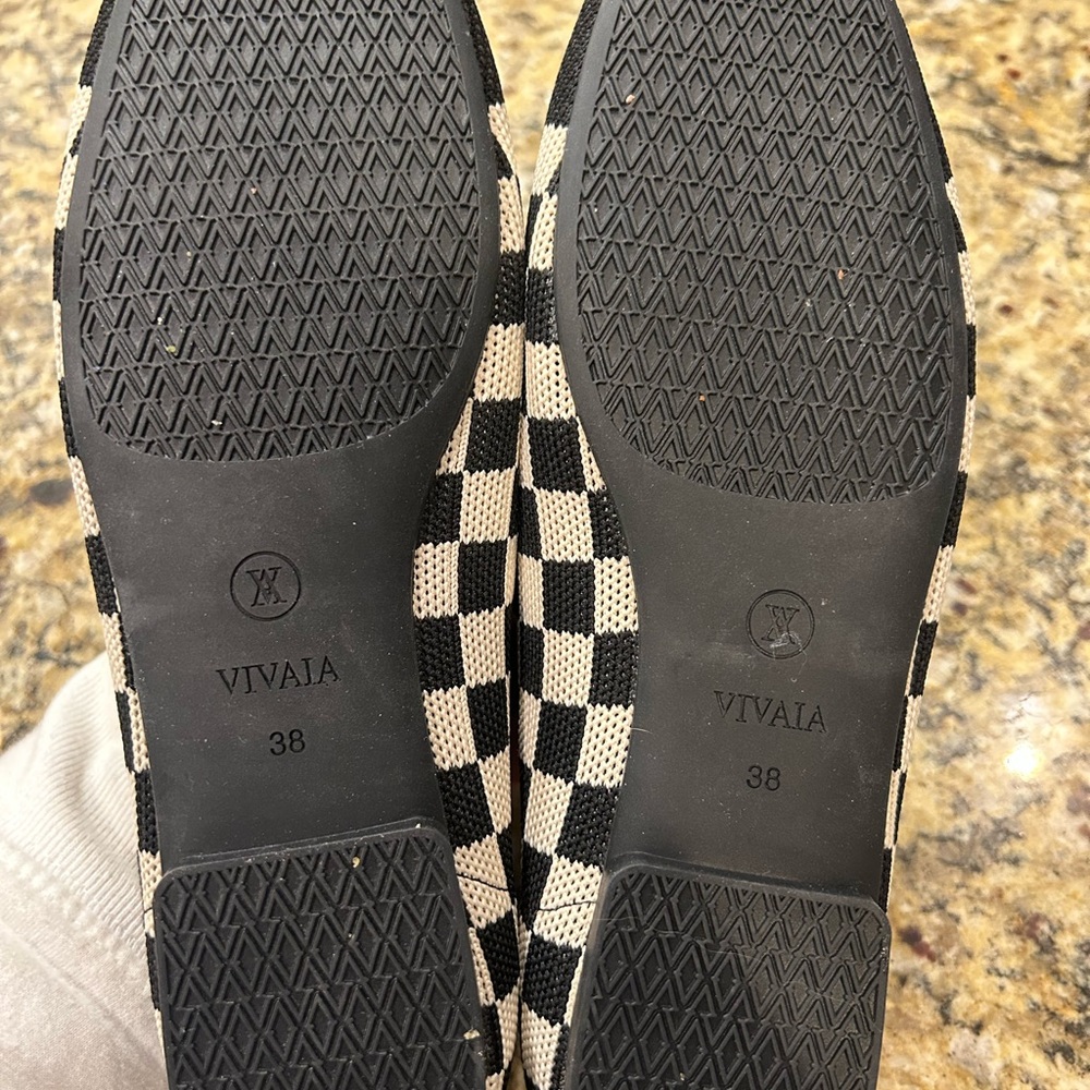 Vivaia Margot Checkered Flat - Picture 6 of 6
